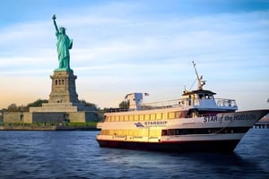 Cruzeiro de Fogo de Artifício de Ano Novo com Bar Aberto
