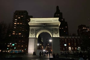 New York City: Gangsters and Ghosts 2-Hour Walking Tour