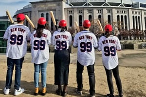 NYC Contrasts Tour: Harlem, Bronx, Queens, and Brooklyn