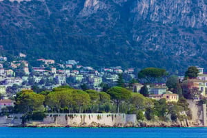 Take a 2-hour stroll to Monaco