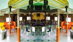 Brizz Lounge & Restaurant