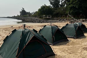 Lagos: Tarkwa Bay Beach Sleepover with Surfing Lesson