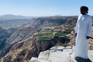 From Muscat: Rose tour in Jebel Akhdar with lunch
