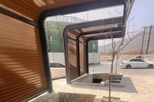 マスカット発：ルスタクツアー（昼食＆温泉付き）