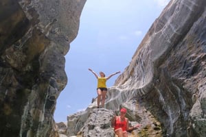 De Mascate: viagem de um dia a Wadi Al Huqain e ao Castelo de Al Hazm