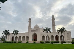 Tour histórico de la ciudad de Salalah con cultura, comida y compras