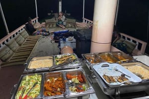 Jasab: Crucero nocturno en dhow tradicional durante 24 horas