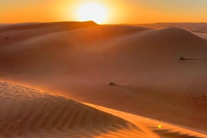 Muscat: escursione privata di un giorno al Wadi Hawr e al deserto di Wahiba Sands