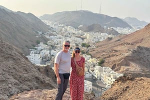 Muscat: Sunset Mountain Tour with Dinner and Transfers