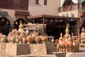 Muskat: Nizwa-fortet, souk och Birkat Al Mouz – guidad tur + lunch