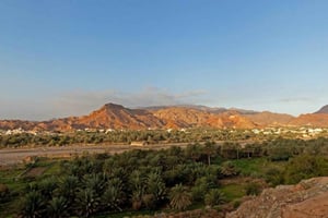 Oman - en resa 4WD-tur till Amouage, Fanja Village och Wadi Tayin