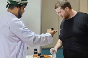 Оман: экскурсия по парфюмерной фабрике с традиционным кофе