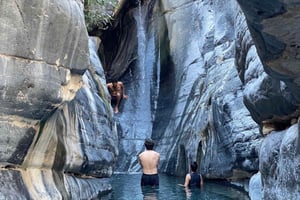 Wadi Ghul Adventure Hike, Misfat Al Abriyeen Tour & Lunch