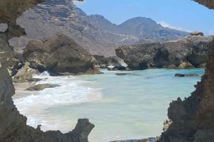 West-Salalah: de golven van Mughsail en het dorp Iftalqout