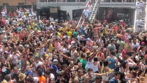 Feiern Sie den Karneval im wahren panamaischen Stil