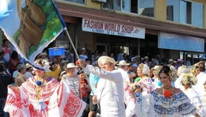 Der 1000 Polleras Parade