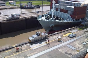 Panama City: Gammelt hovedkvarter og tur til Panamakanalen