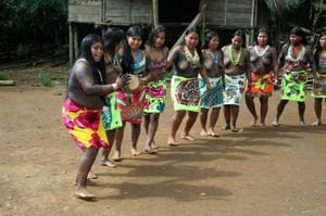 Besök i Embera-byar