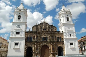 Panama: Dagstur i den gamle bydel og Panamakanalen på tysk