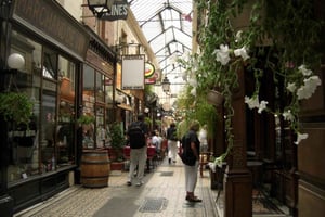 パリの秘密の通路を発見