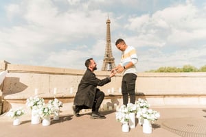 Proposta di matrimonio alla Torre Eiffel lgbtqia+ / 1 ora Fotografo