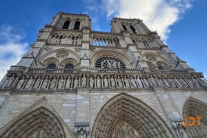 Tour exclusivo a Notre-Dame: maravilhas góticas em 1,5 horas