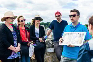 Da Parigi: Tour per piccoli gruppi dei castelli della Valle della Loira di un giorno intero