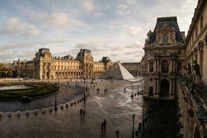 Louvre Unlocked: En guidet reise gjennom de største verkene