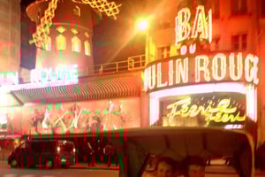 Paryż: Nocna wycieczka tuk-tukiem