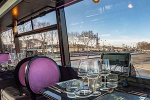 Paris: Champs Elysées Bus Toqué w/Lunch & Glass of Champagne