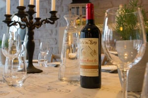 Paryż: Wieczorna lekcja gotowania z opcjonalną wizytą na targu