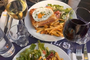 Paris Le Marais: Traditional Food Tour with Full Meal