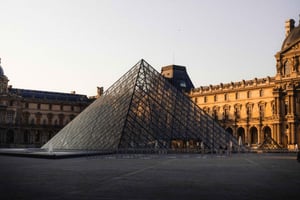 Louvre-yksityiskierros: olennaisin ja paljon muuta asiantuntijaoppaalla