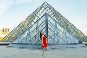 Paris: Louvre Photo Shoot