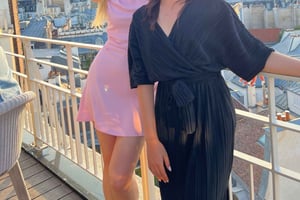 Paris: Meet Your Friend in Paris!