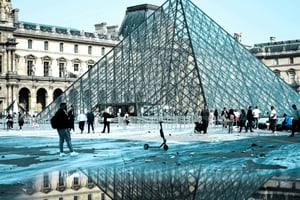 Paryż: Wycieczka „Mona Lisa i najważniejsze dzieła Luwru” PÓŁPRYWATNA