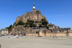 Parijs: dagtour naar Mont Saint-Michel met Chinese tourgids