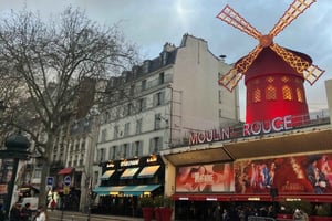 Paris: Montmartre Guided Walking Tour with Tastings