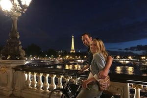 Paris: Sykkeltur og båtcruise i små grupper om kvelden