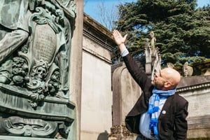 Paris: Pere Lachaise Cemetery Guided Tour