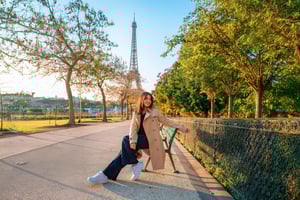 Paris: Professional Photoshoot with the Eiffel Tower