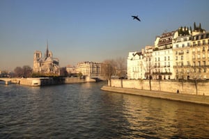 Paryż: tętniące życiem centrum miasta i dzielnica Le Marais w języku niemieckim