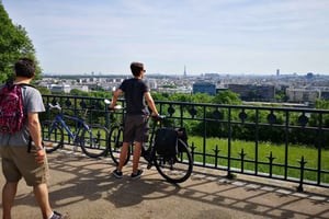 Paris: Versailles Palace and Queen Hamlet E-Bike Tour
