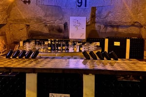 Privat halvdagstur med Veuve Clicquot Champagne fra Paris