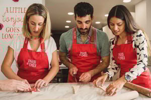 Virallinen Emily in Paris -croissant-leivontatyöpaja