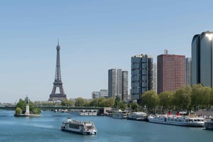 Theo Boat/Paris : Lunch Cruise on the Seine with rooftop