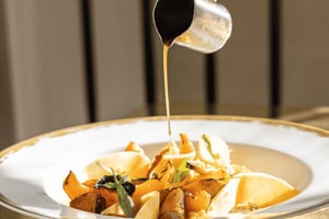 Versailles: Spring køen over - adgangsbillet til slottet og frokost i Ore