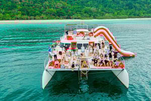 Pattaya: 2-øers endagstur på katamaran med frokost