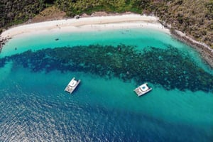 Pattaya: tour di 3 isole in catamarano con pranzo a buffet