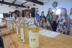 午後のスワンバレーワインテイスティング（送迎付き）